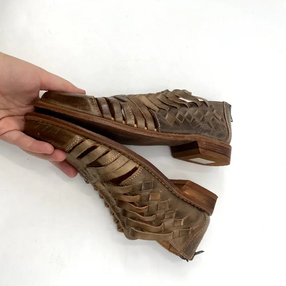 Bed Stu brown Leather Las Cruces Sandal Flats